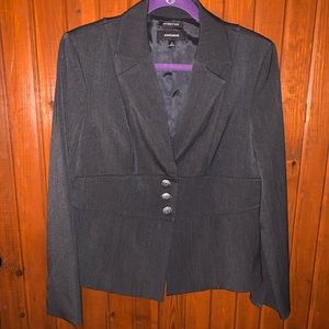JONES NEW YORK SIGNATURE
Solid Two Button Blazer